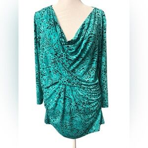 Chaus stretchy cowl neck with rutching on sides Women’s size XL